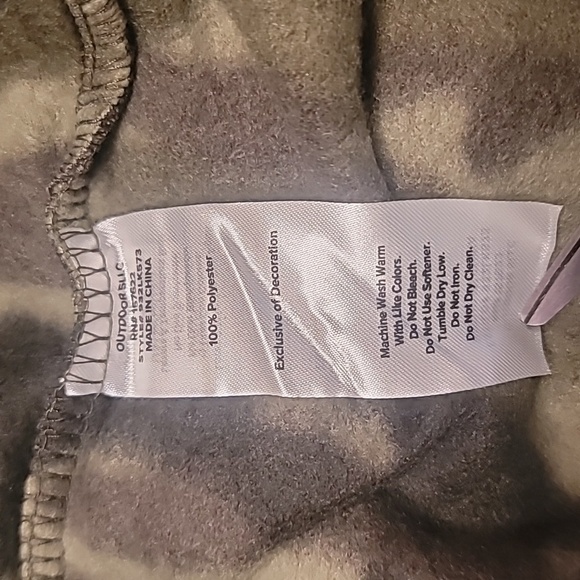 0700. NWTs ~ Eddie Bauer Youth L (14/16) Quest 1/4 Zip Sweater Sweatshirt Green - Picture 9 of 10